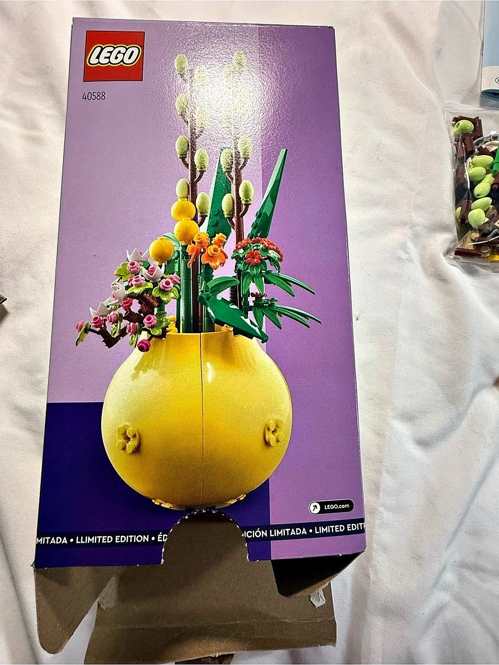 LEGO 40588 Wildflower Bouquet Botanical Building Set Limited Edition